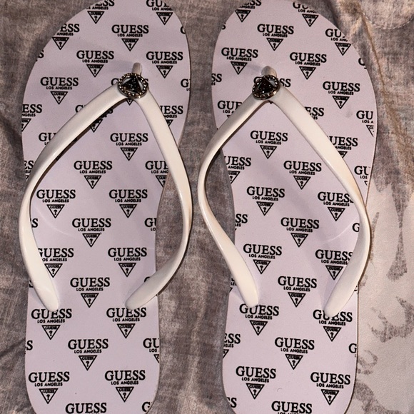 GUESS SIGNATURE LOGO FLIP FLOPS WOMENS WHITE FLUP FLOPS - Picture 3 of 10
